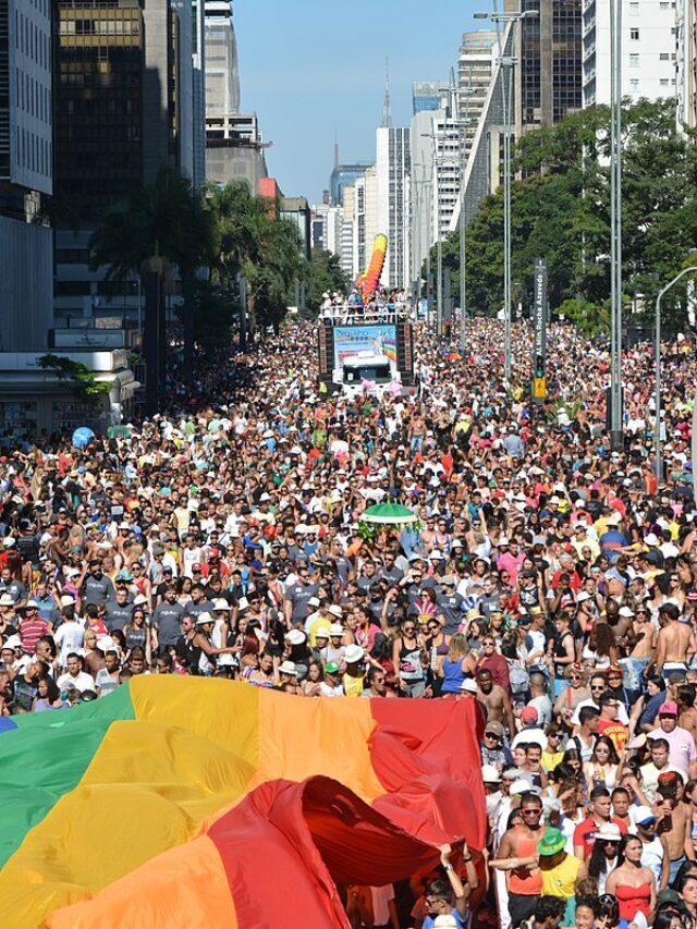 Parada do Orgulho LGBT 2022 em São Paulo