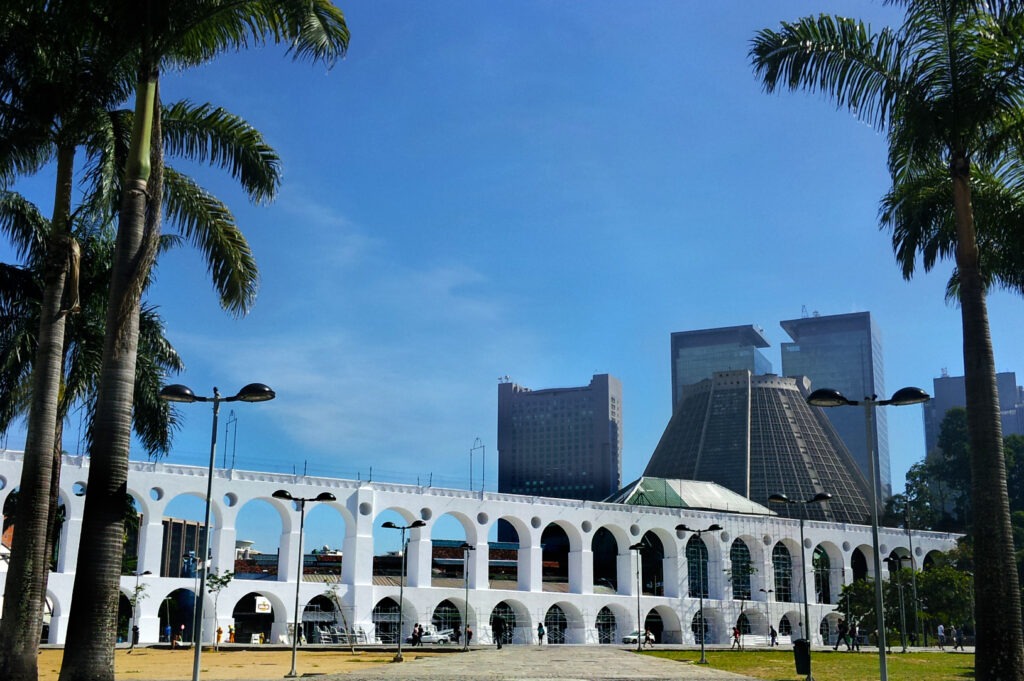 Arcos da Lapa com a Catedral Metropolitana de Sao Sebastiao do Rio de Janeiro ao fundo