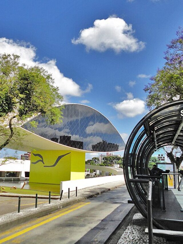 Compre passagem de ônibus para Curitiba!
